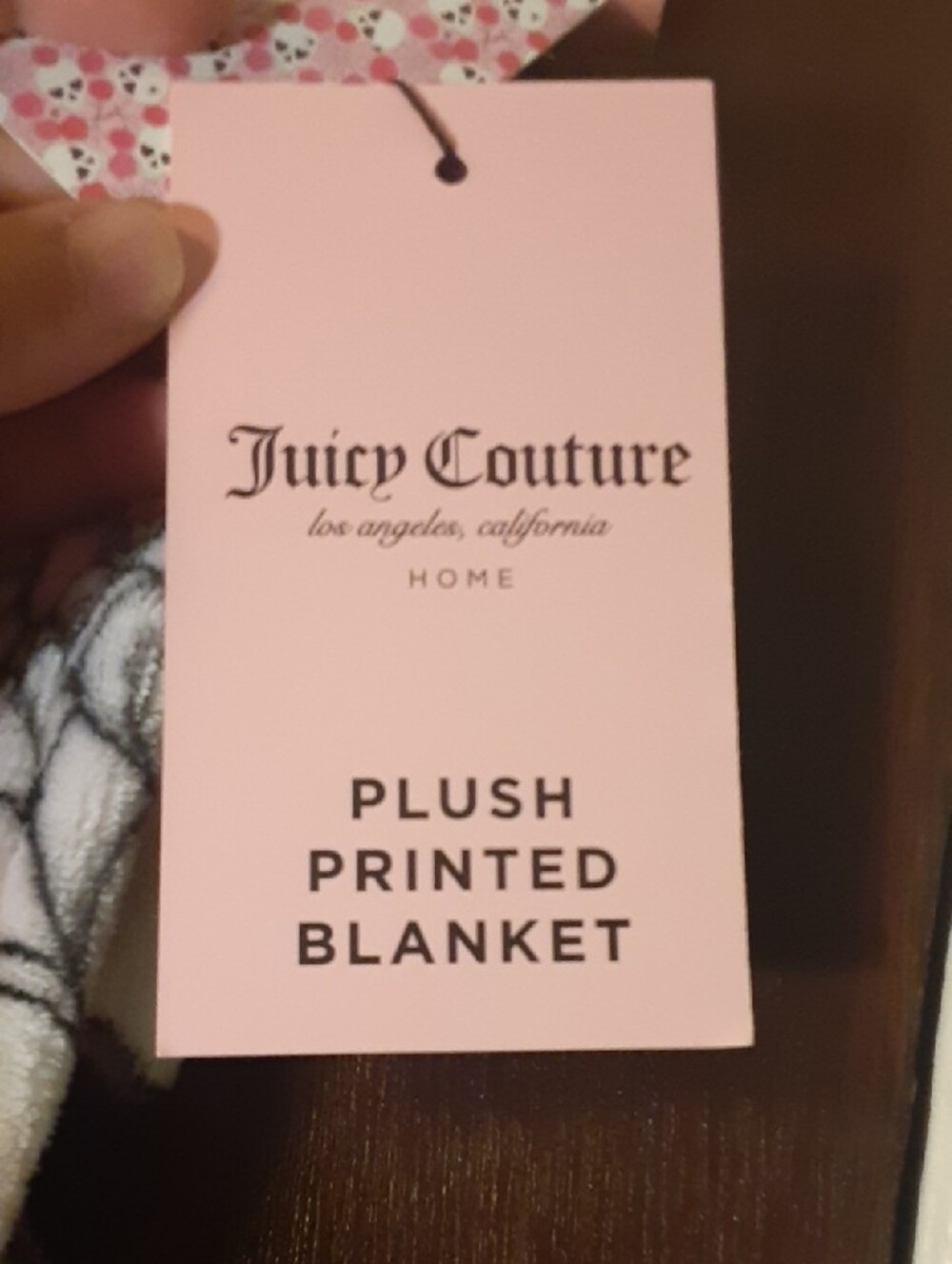 Pink Juicy Couture Plush Blanket with white Skulls & Pink Roses - Picture 6 of 8